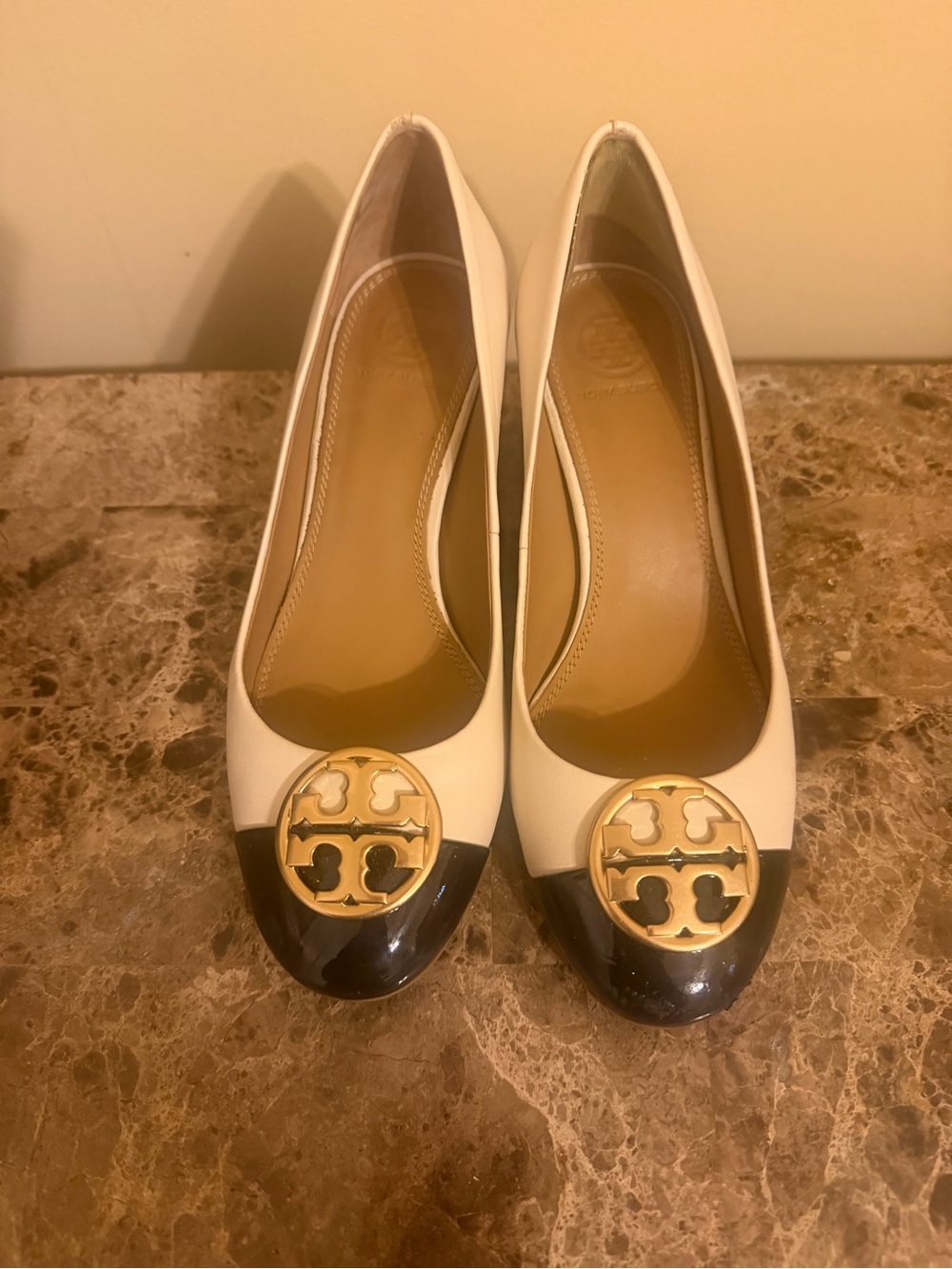 Tory Burch Cream Leather Logo Ballet Flats with Gold Emblem